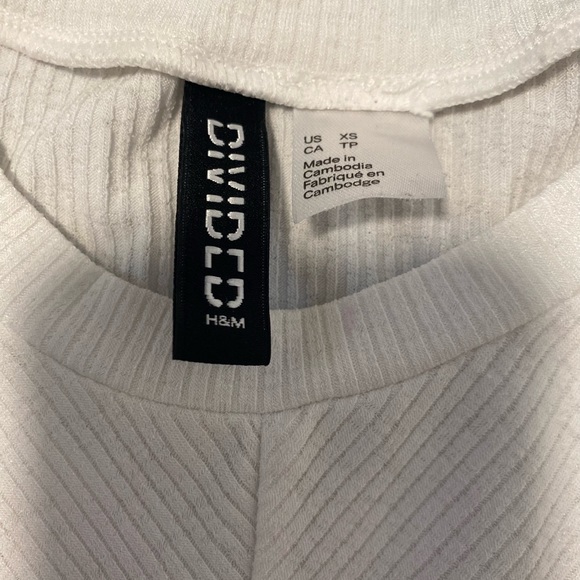 H&M Top - Picture 2 of 2